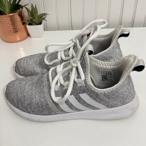 Adidas Cloud Foam White and Grey Size 7 Sneakers
